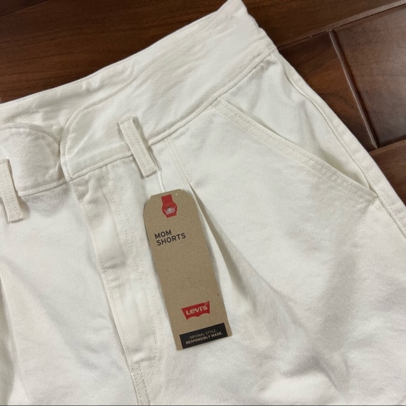 Levi's Size 31 Clean Sweep High Rise Mom Shorts - Picture 2 of 9